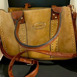 Pretty purse. Lots of room